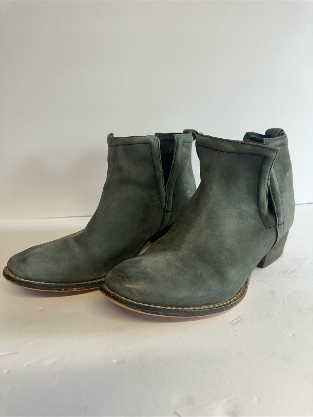 Diba True Green booties women’s size 7.5